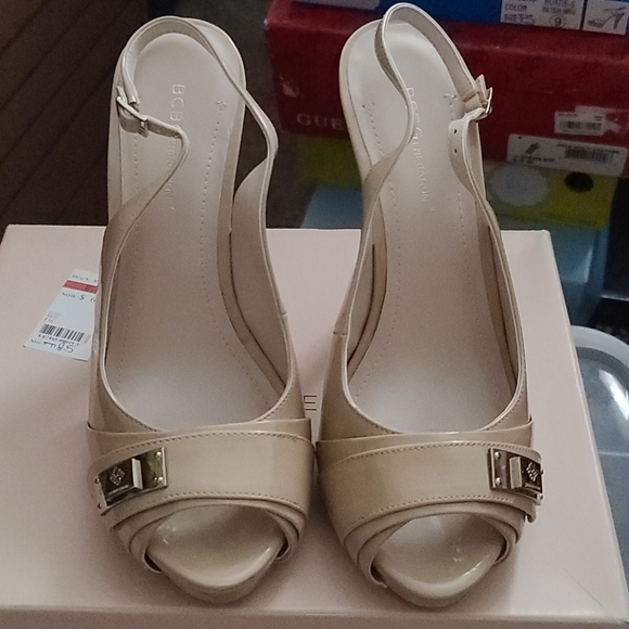 BCBGeneration - Picture 2 of 5